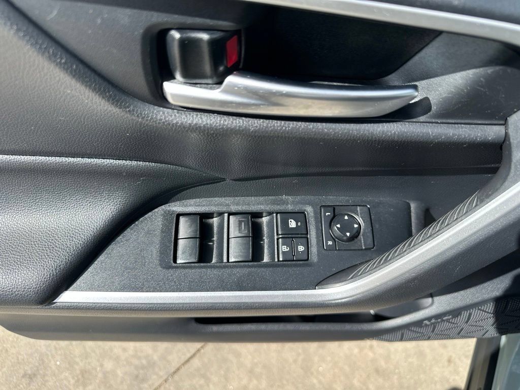Used 2019 Toyota RAV4 XLE w/ Convenience Package AWD/4WD image 19