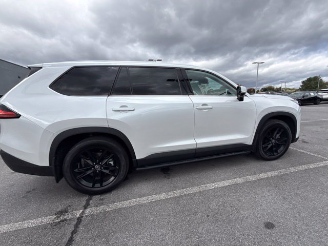 Used 2024 Toyota Grand Highlander AWD image 12