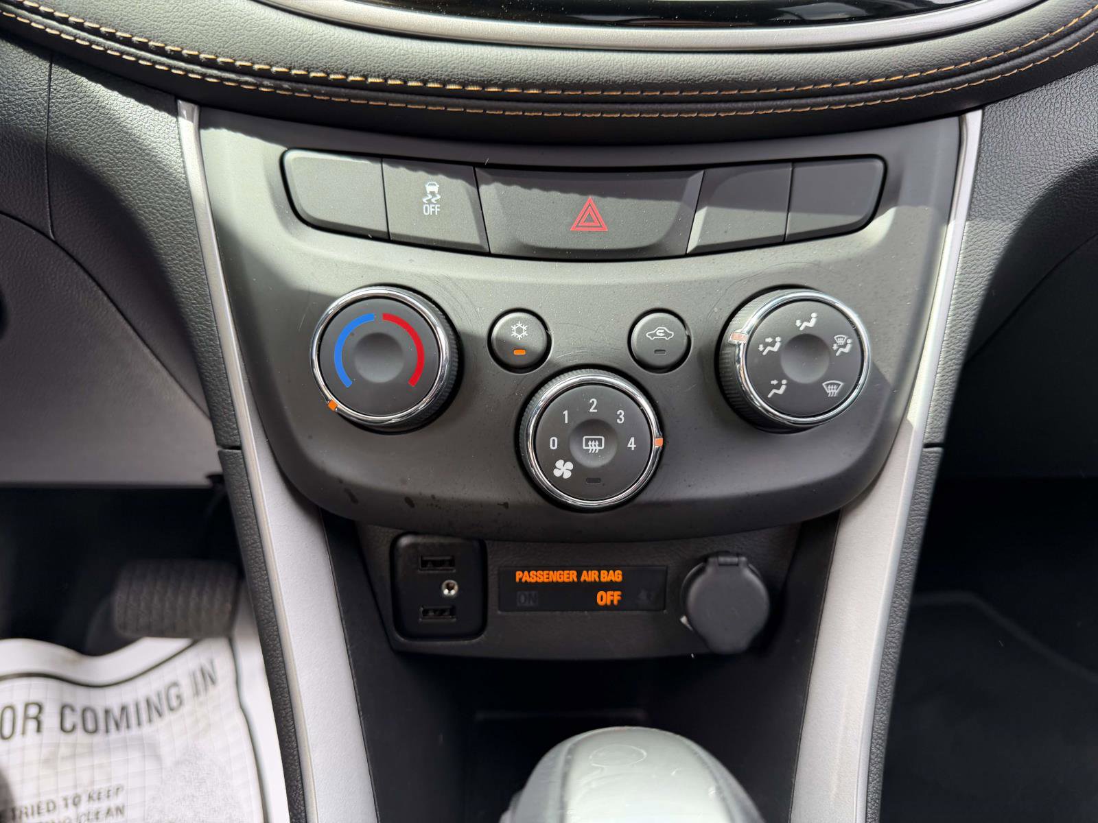 Certified 2022 Chevrolet Trax LT w/ LT Convenience Package image 20