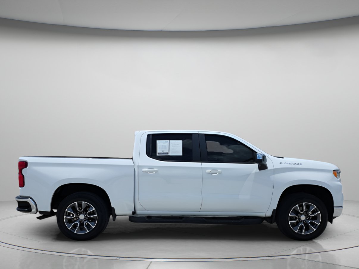 Used 2022 Chevrolet Silverado 1500 LT RWD image 2