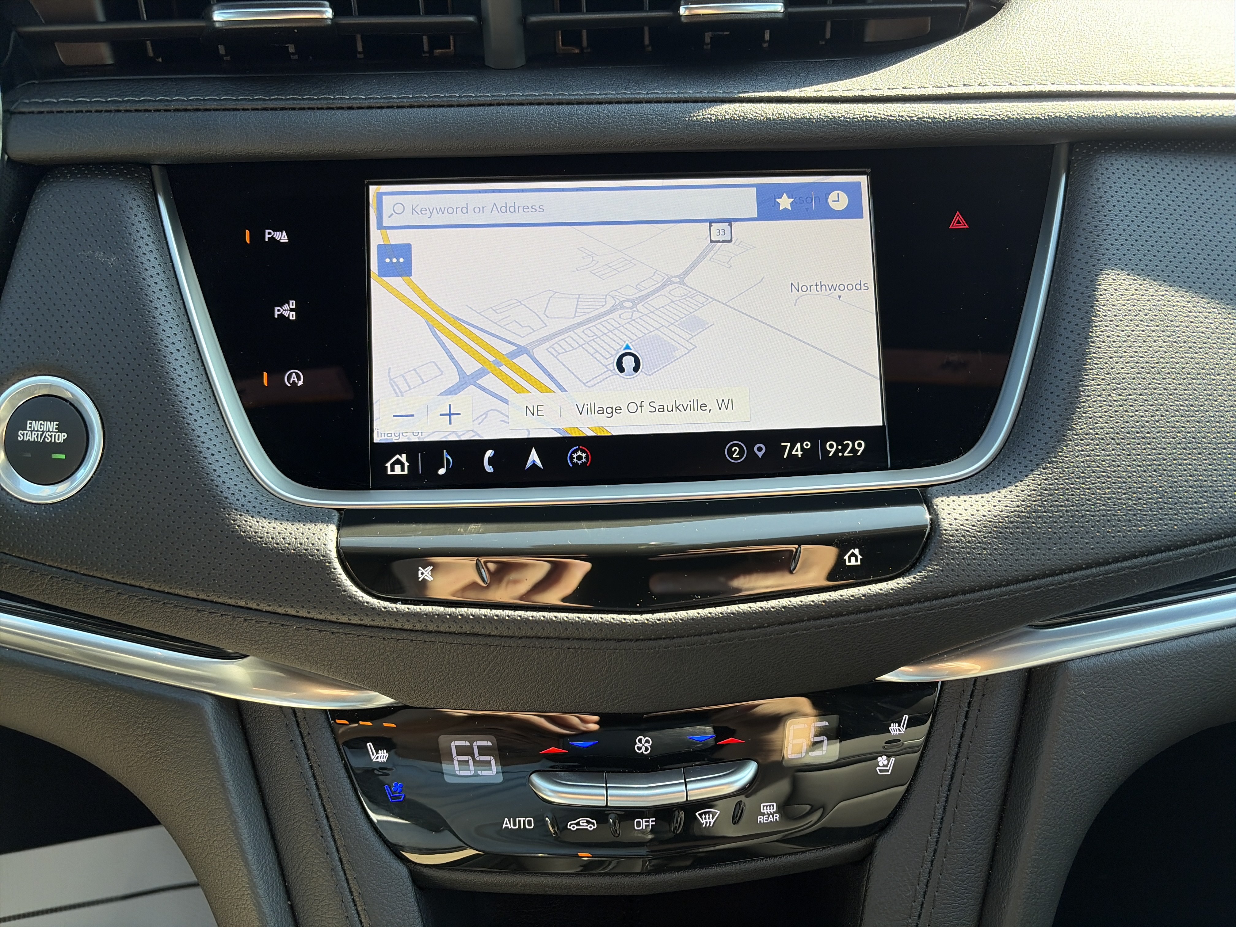 Used 2025 Cadillac XT5 Premium Luxury w/ Technology Package AWD/4WD image 28
