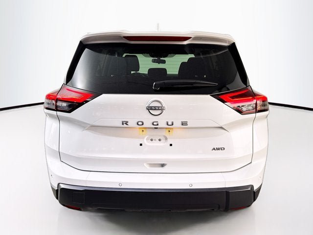 Certified 2026 Nissan Rogue SV AWD/4WD image 6