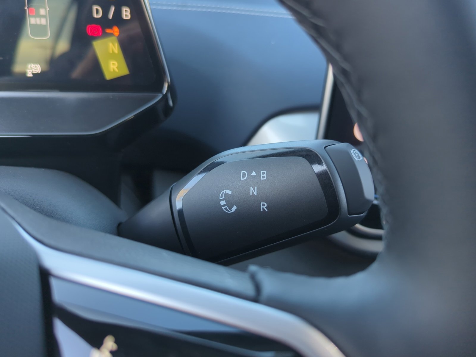 New 2025 Volkswagen ID.4 Pro S RWD image 15