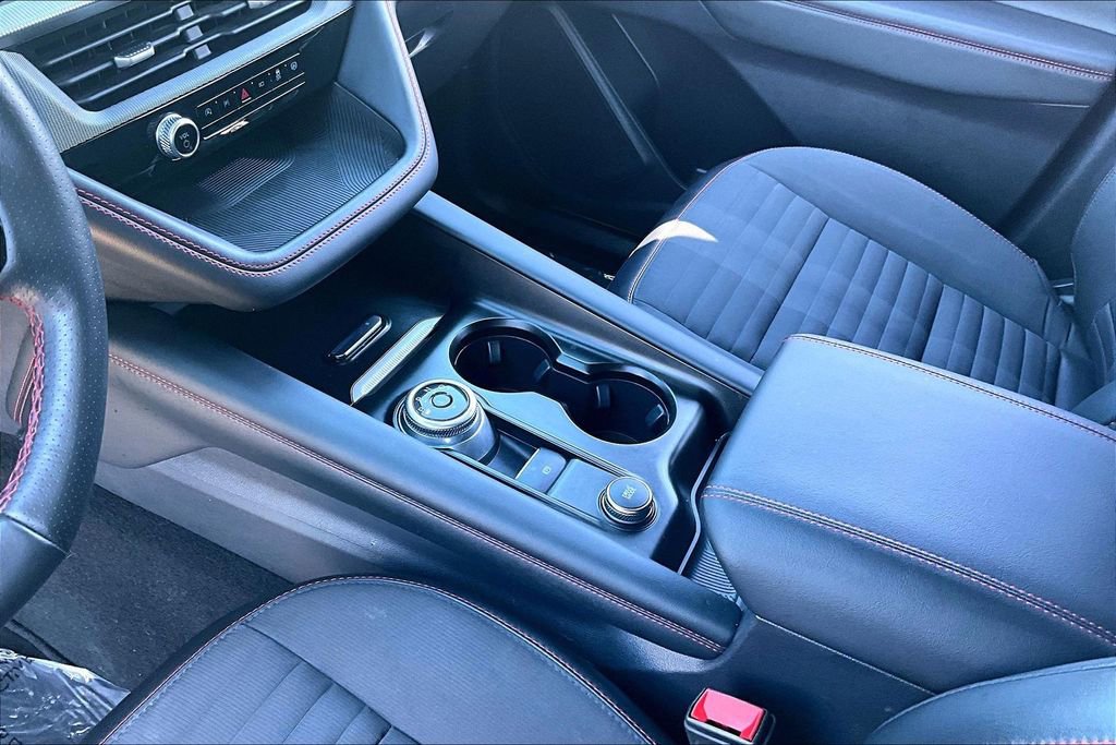 Certified 2025 Ford Explorer ST-Line w/ ST-Line Street Pack image 15