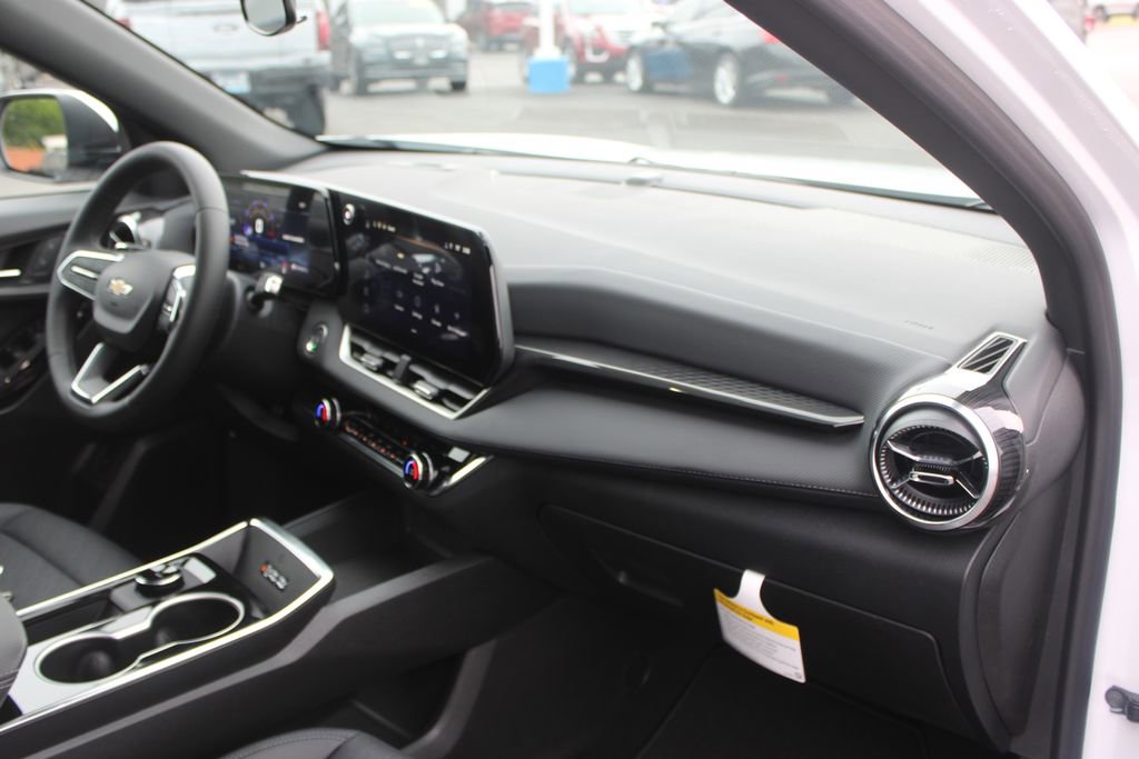 New 2026 Chevrolet Equinox LT w/ Convenience Package II FWD image 28