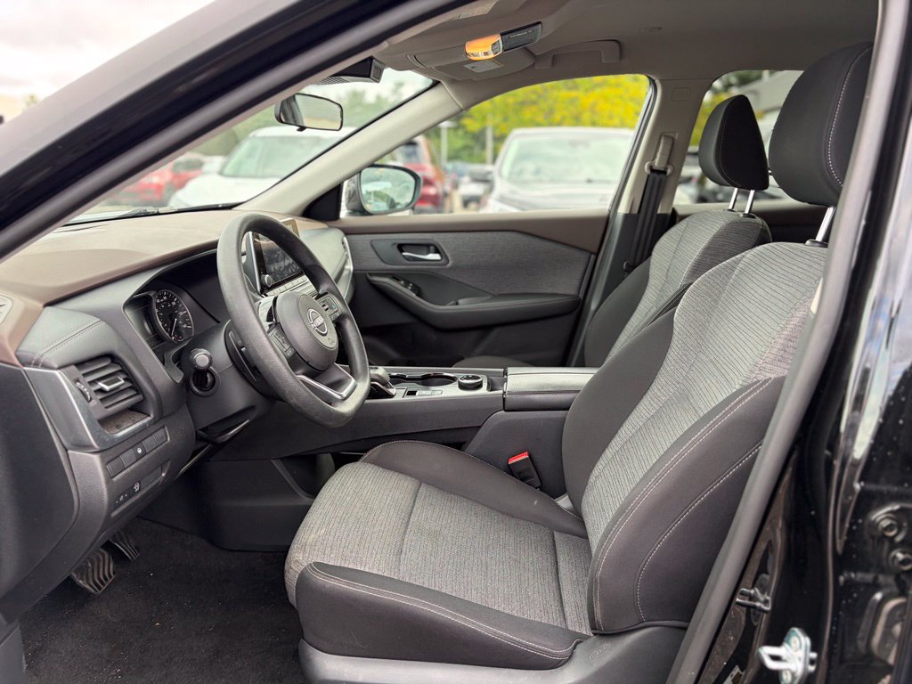 Used 2023 Nissan Rogue SV AWD/4WD image 20