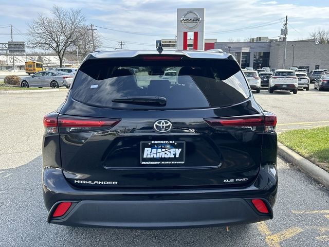 Used 2024 Toyota Highlander XLE image 27