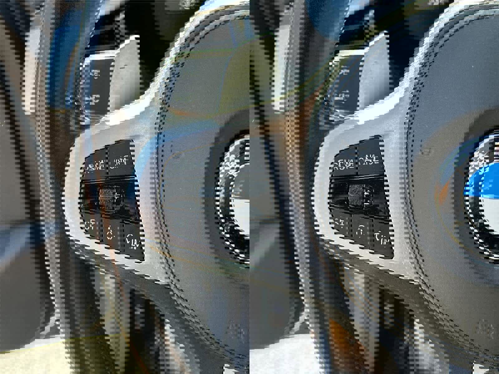 Used 2021 BMW M550i xDrive w/ Executive Package image 24