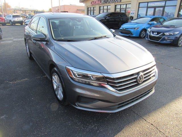 Used 2020 Volkswagen Passat 2.0T SE w/ Sunroof Package FWD image 1