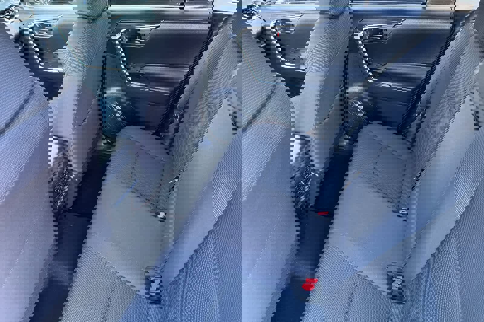 Used 2024 Toyota RAV4 LE image 5