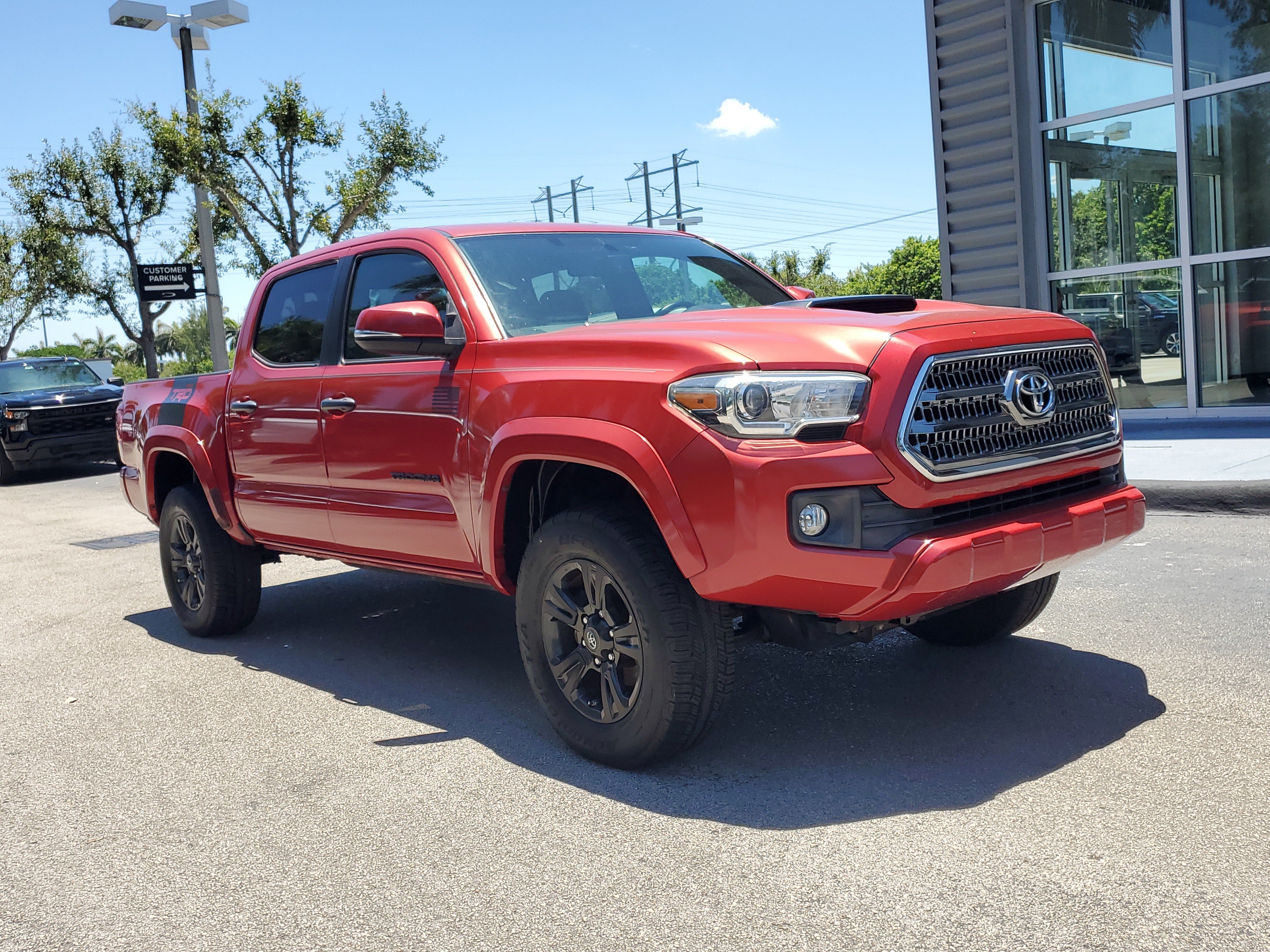 Used 2017 Toyota Tacoma TRD Sport w/ Premium & Technology Package RWD image 27