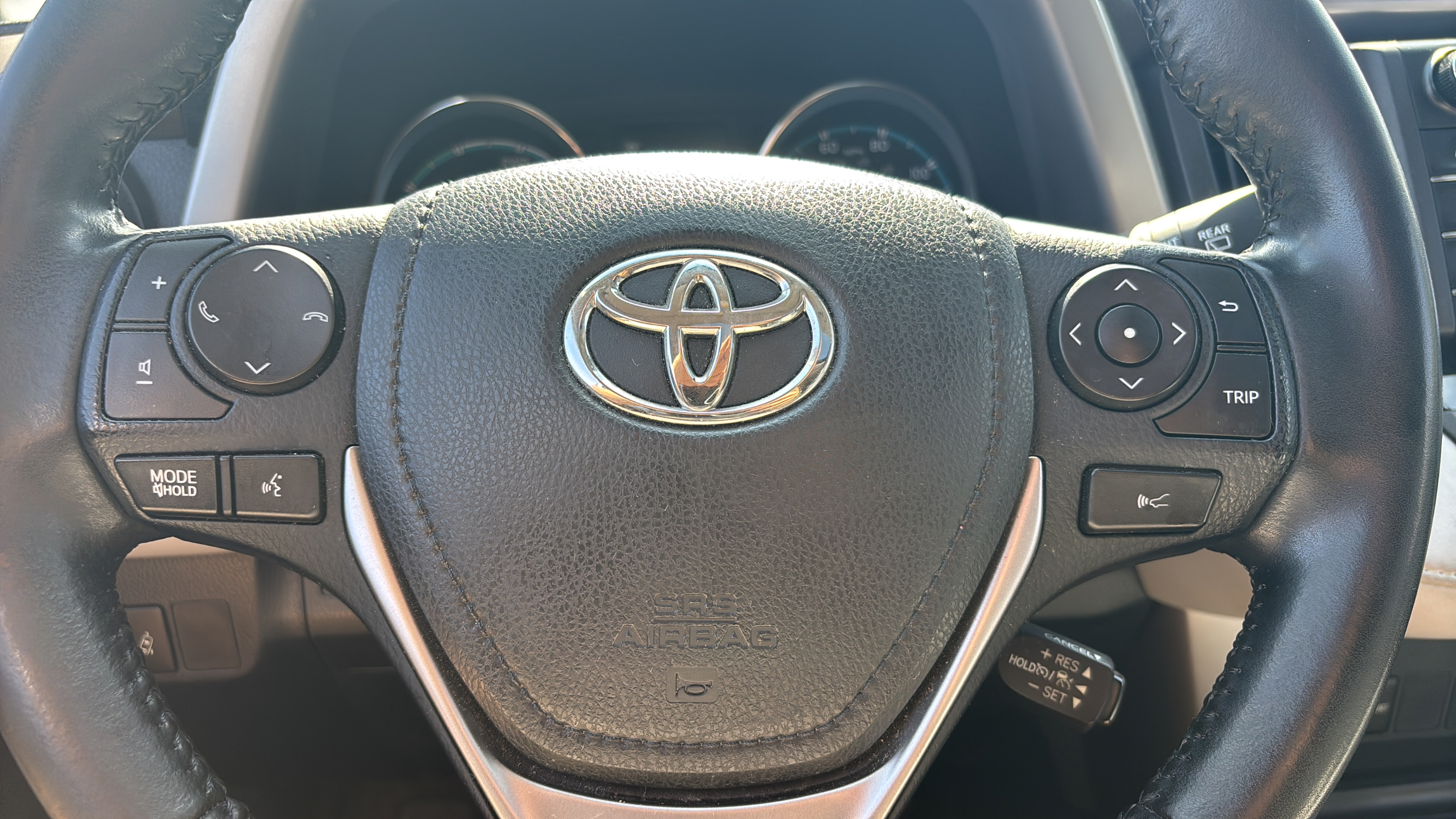 Used 2017 Toyota RAV4 XLE AWD/4WD image 26