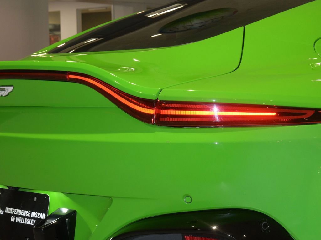Used 2019 Aston Martin V8 Vantage Coupe RWD image 16