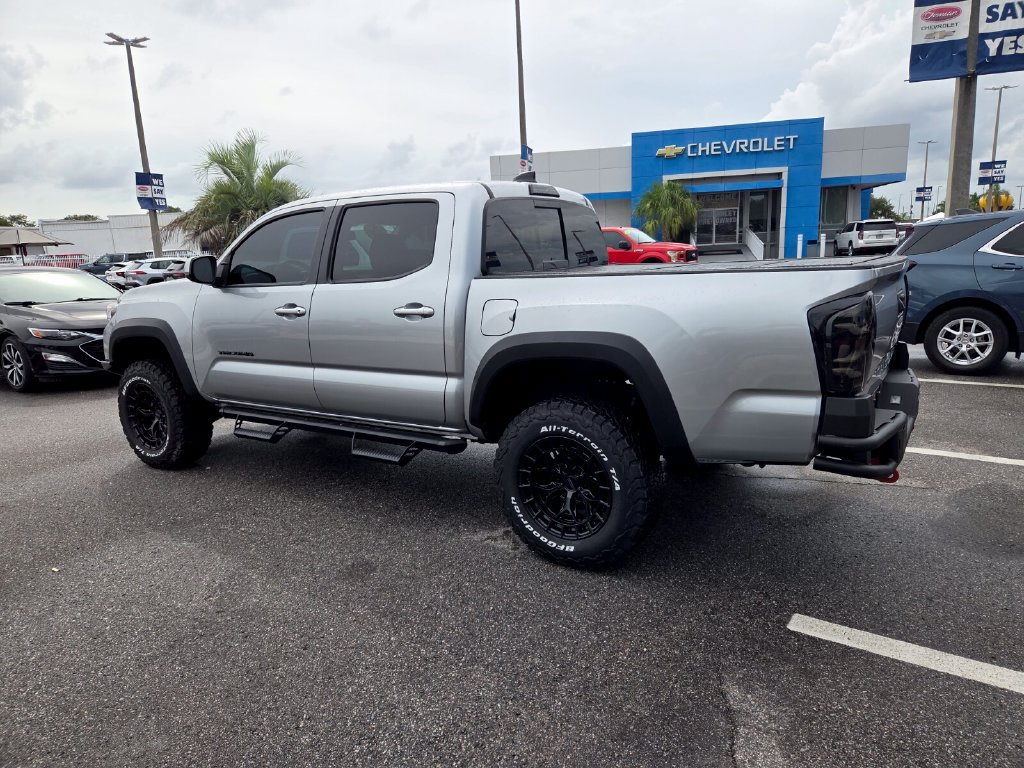 Used 2023 Toyota Tacoma SR5 RWD image 11