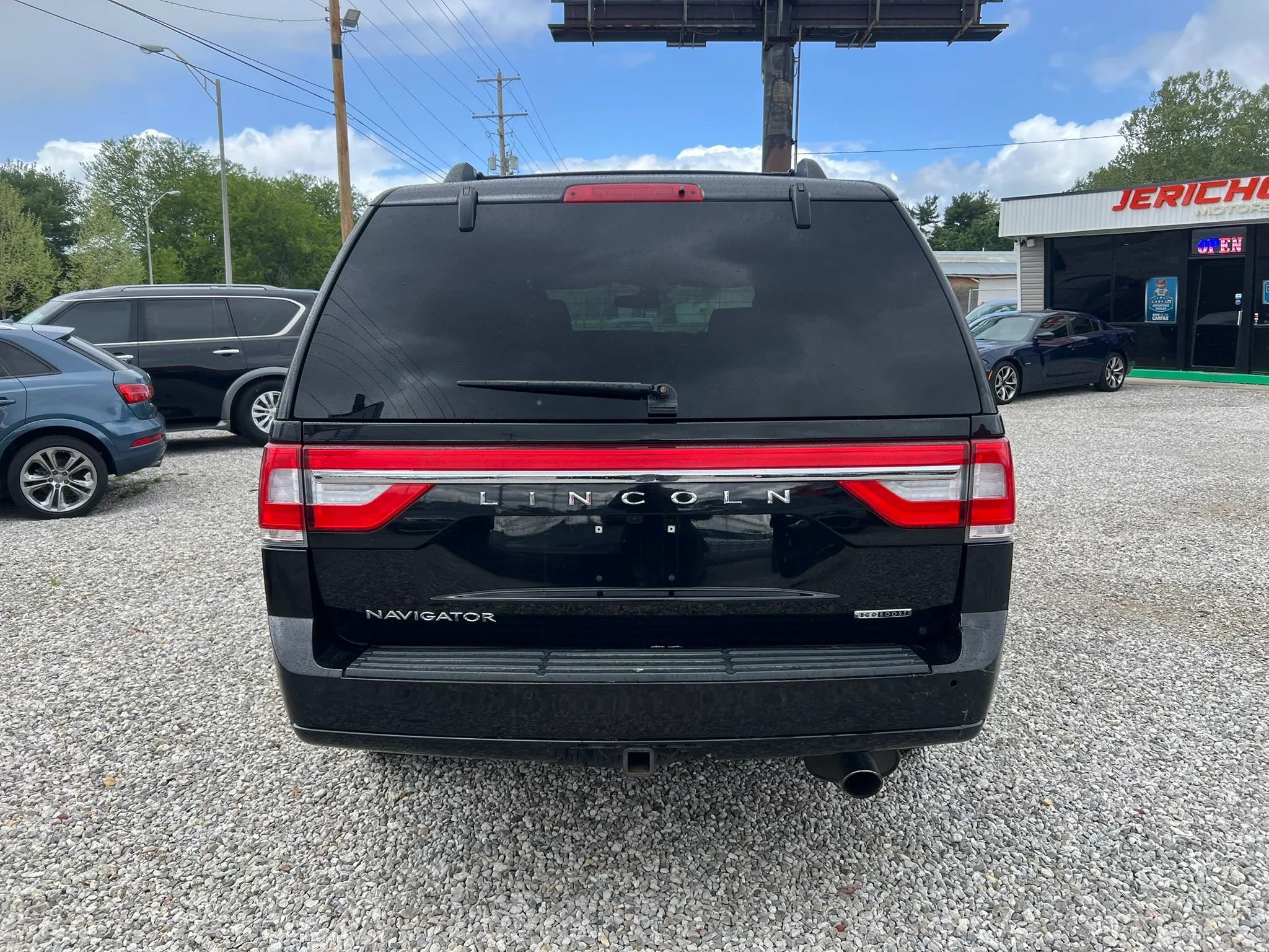 Used 2016 Lincoln Navigator Reserve AWD/4WD image 7