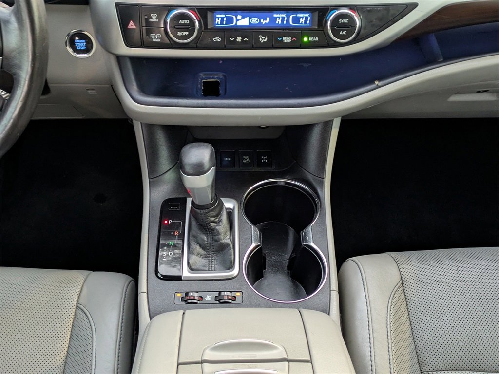 Used 2015 Toyota Highlander Limited Platinum image 21