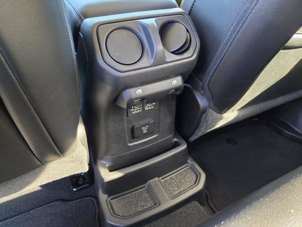 Used 2023 Jeep Wrangler Unlimited Sahara w/ Cold Weather Group AWD/4WD image 11