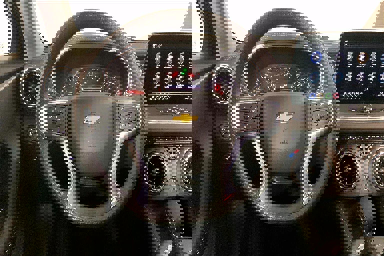 Used 2025 Chevrolet Blazer LT image 5