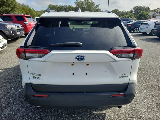 Used 2022 Toyota RAV4 LE image 11