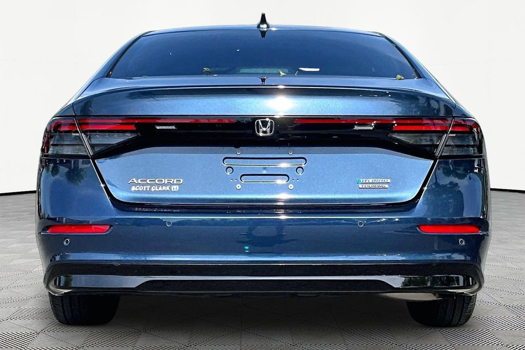 Used 2024 Honda Accord Touring image 6