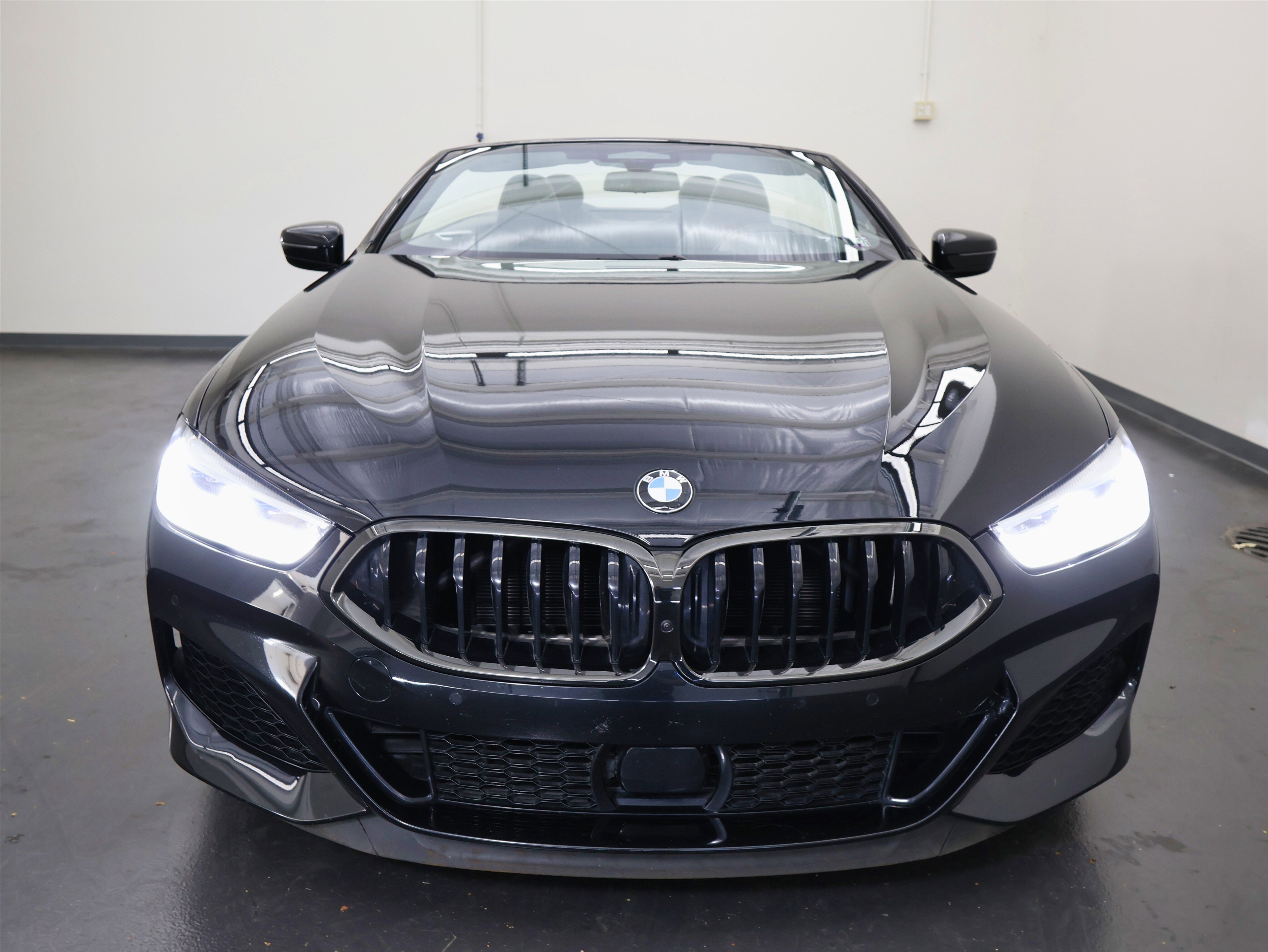 Used 2021 BMW M850i xDrive Convertible image 9