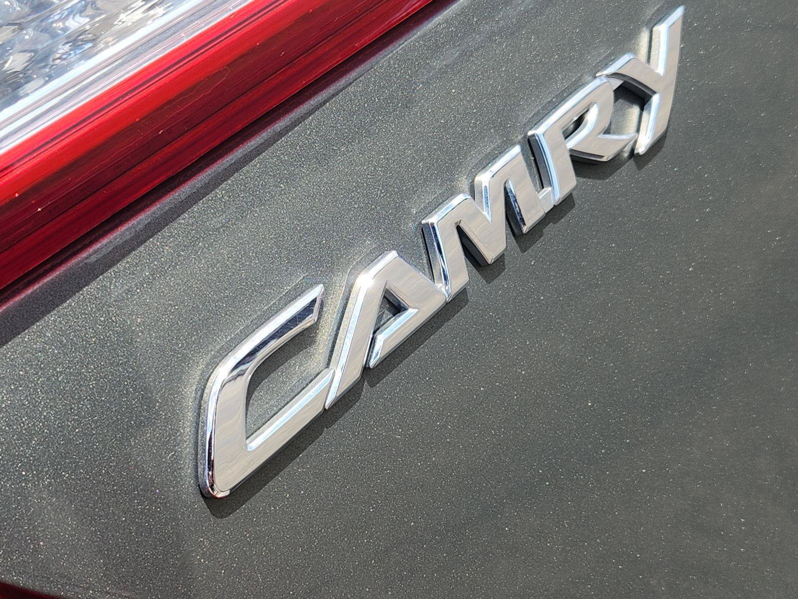 Used 2012 Toyota Camry XLE FWD image 12