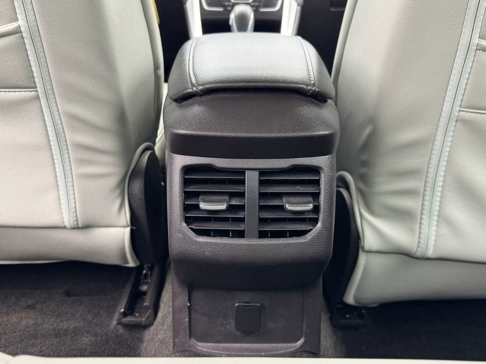 Used 2016 Ford Fusion SE image 45