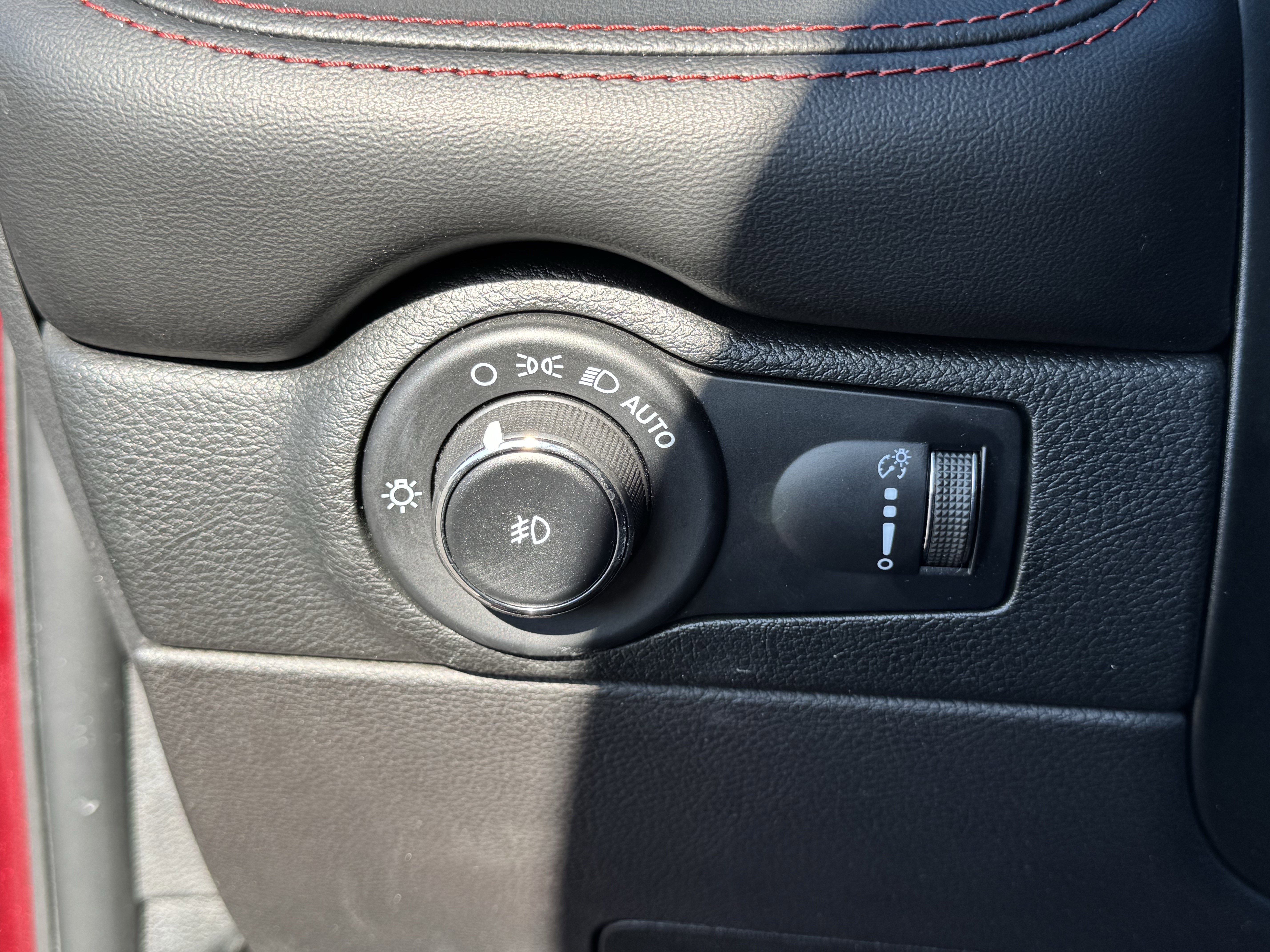 Used 2023 Dodge Durango GT image 30