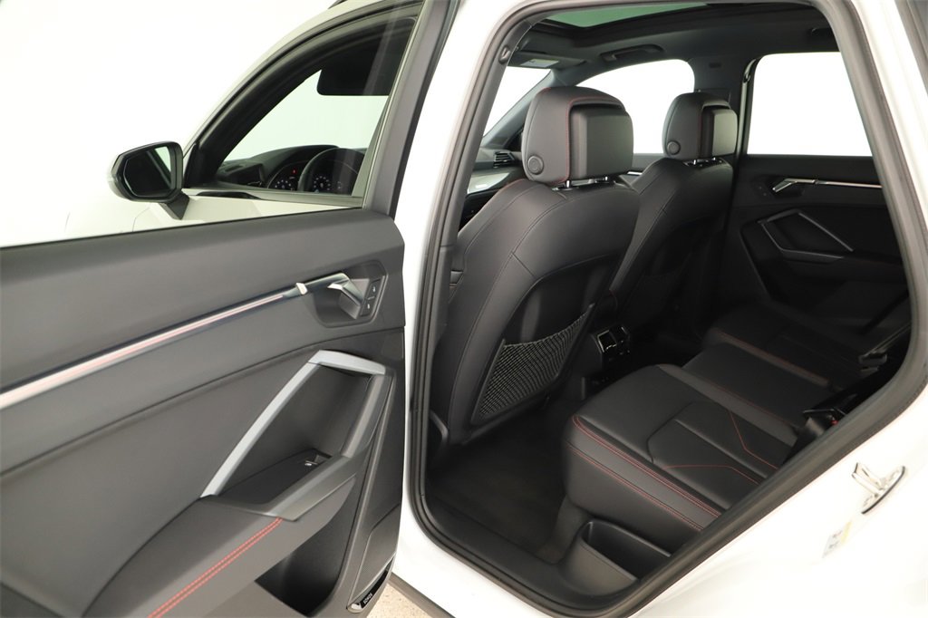 Certified 2025 Audi Q3 2.0T Premium Plus w/ Premium Plus Package image 27