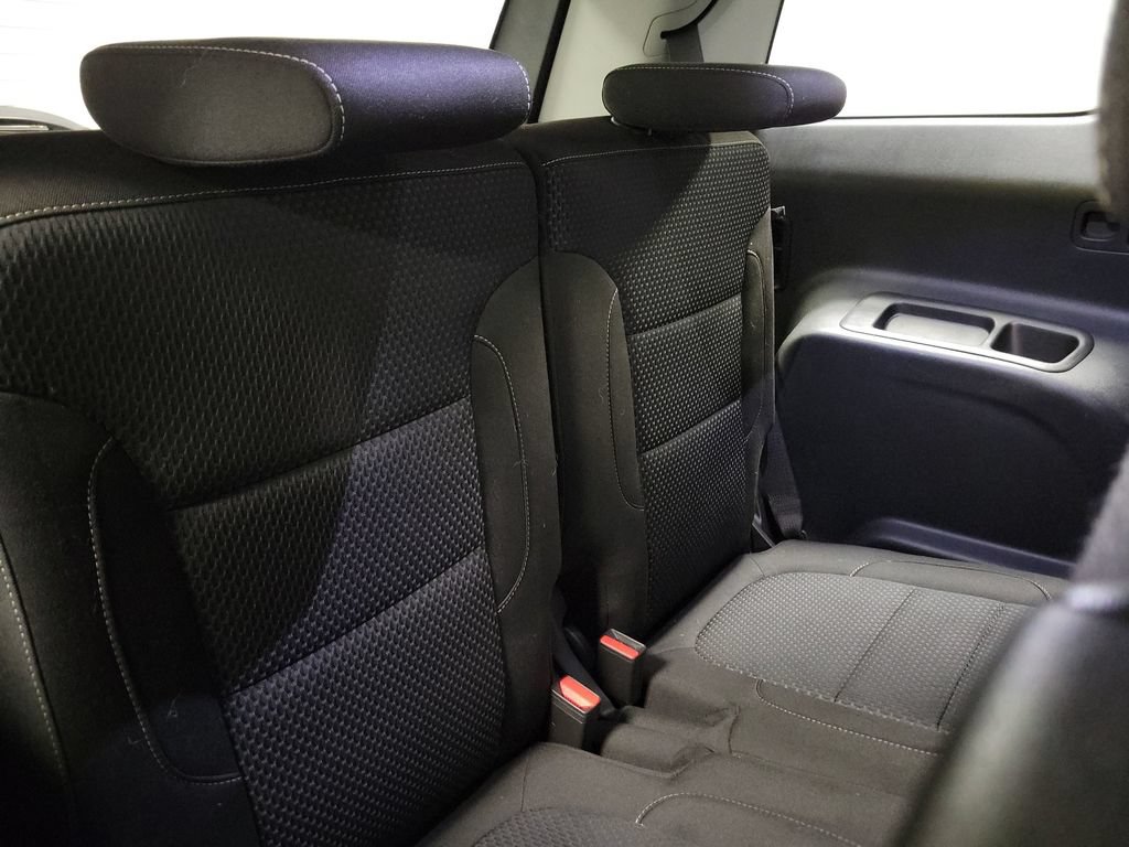 Used 2023 GMC Acadia SLE FWD image 33