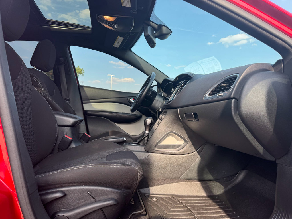 Used 2015 Dodge Dart SXT w/ Sun/Sound Group image 9