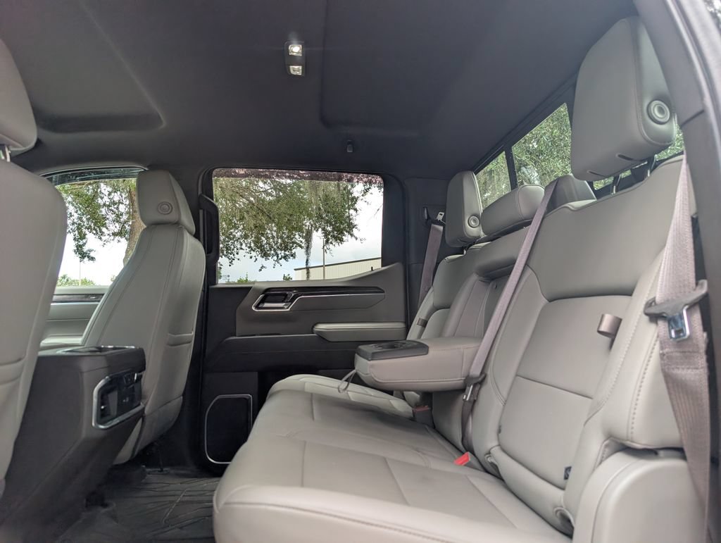 Used 2022 Chevrolet Silverado 1500 LTZ w/ Technology Package AWD/4WD image 17