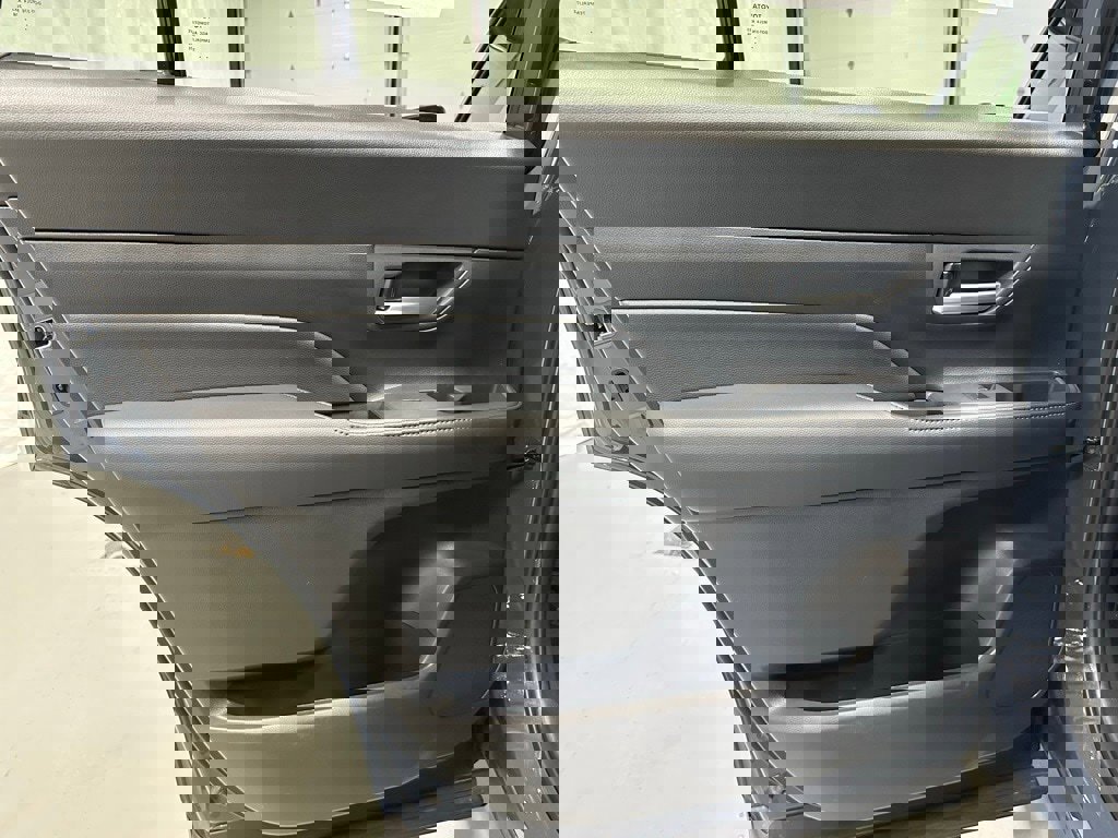 Used 2025 Toyota Grand Highlander AWD image 42