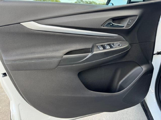 Certified 2023 Chevrolet Bolt EUV LT FWD image 4