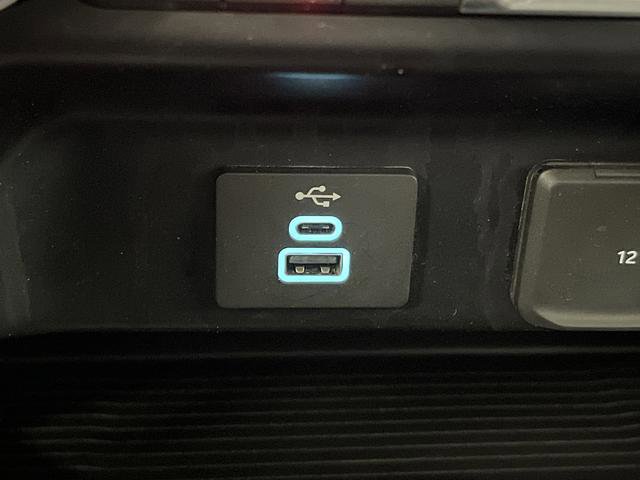 Used 2023 Ford F250 Lariat w/ Black Appearance Package image 26