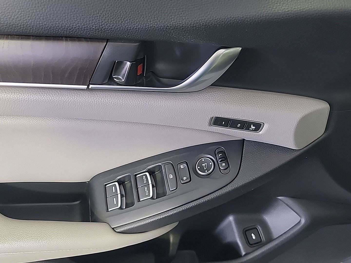 Certified 2020 Honda Accord EX-L image 32