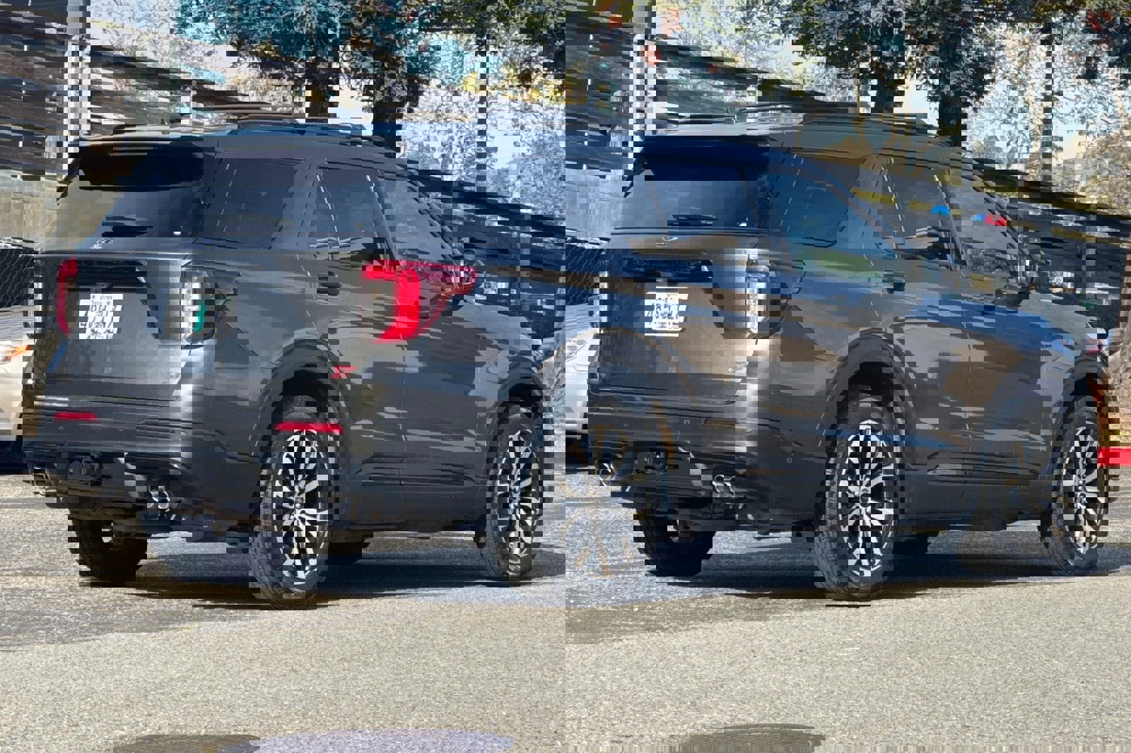 Used 2020 Ford Explorer ST w/ Premium Technology Package image 4