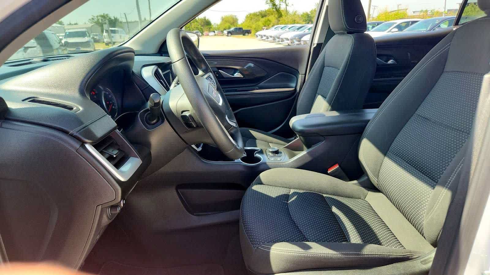Used 2022 GMC Terrain SLE w/ Driver Convenience Package AWD/4WD image 10