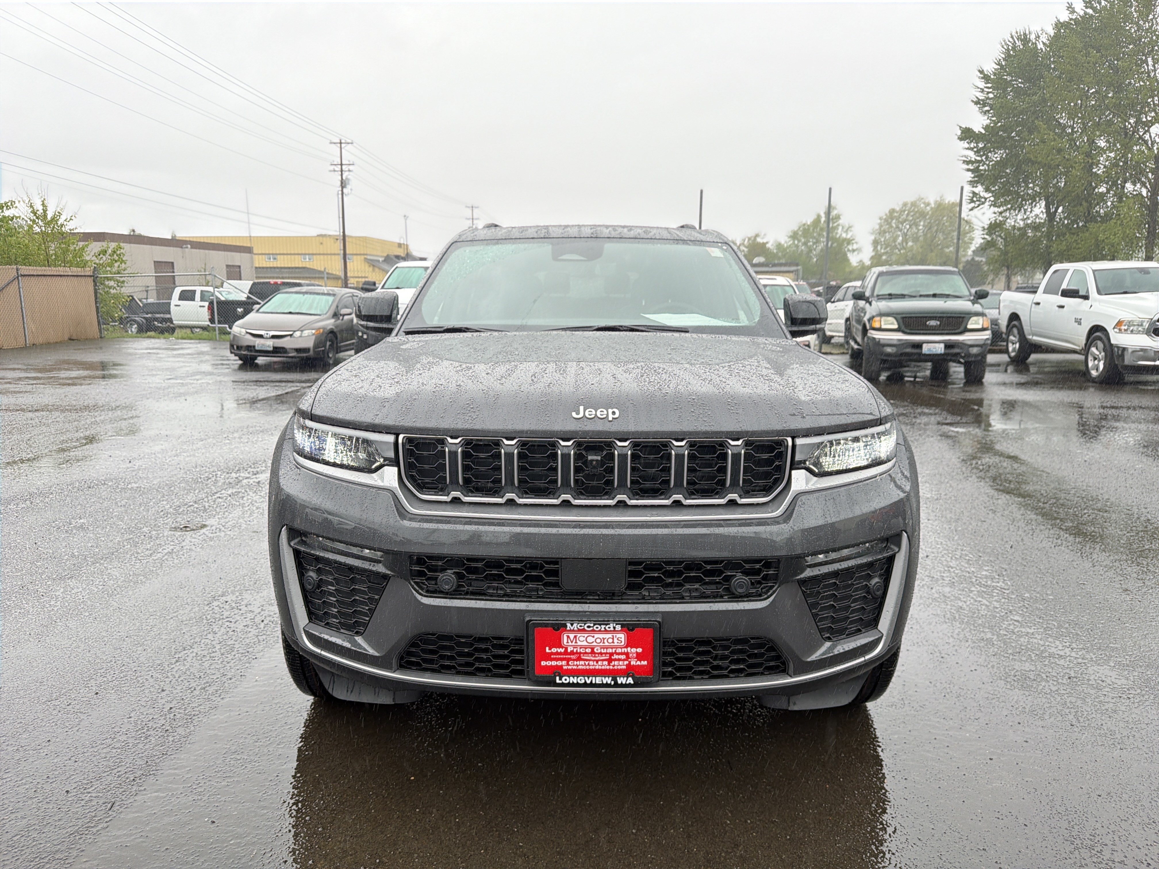 New 2026 Jeep Grand Cherokee L Limited w/ Luxury Tech Group II AWD/4WD image 8