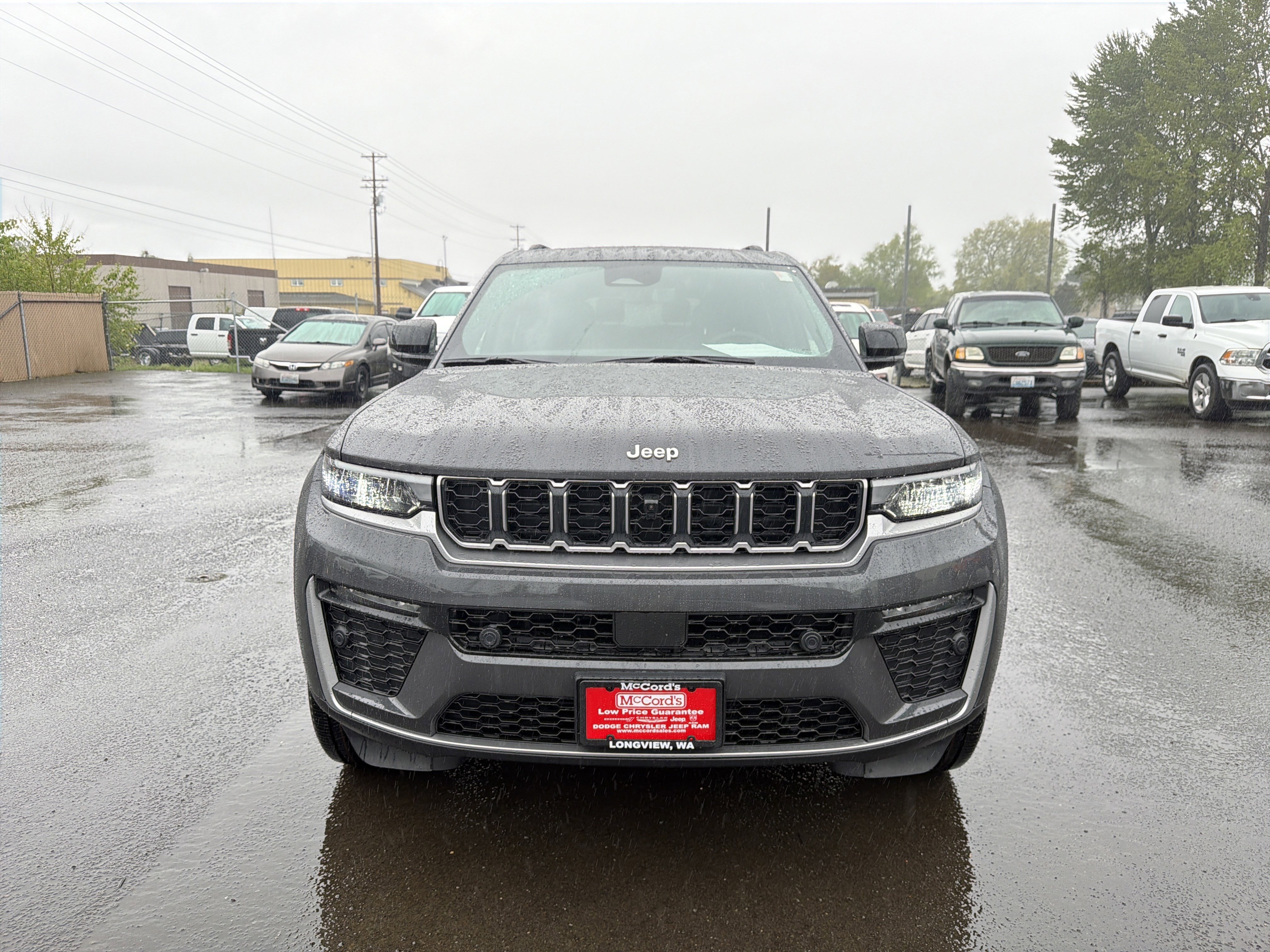 New 2026 Jeep Grand Cherokee L Limited w/ Luxury Tech Group II AWD/4WD image 8