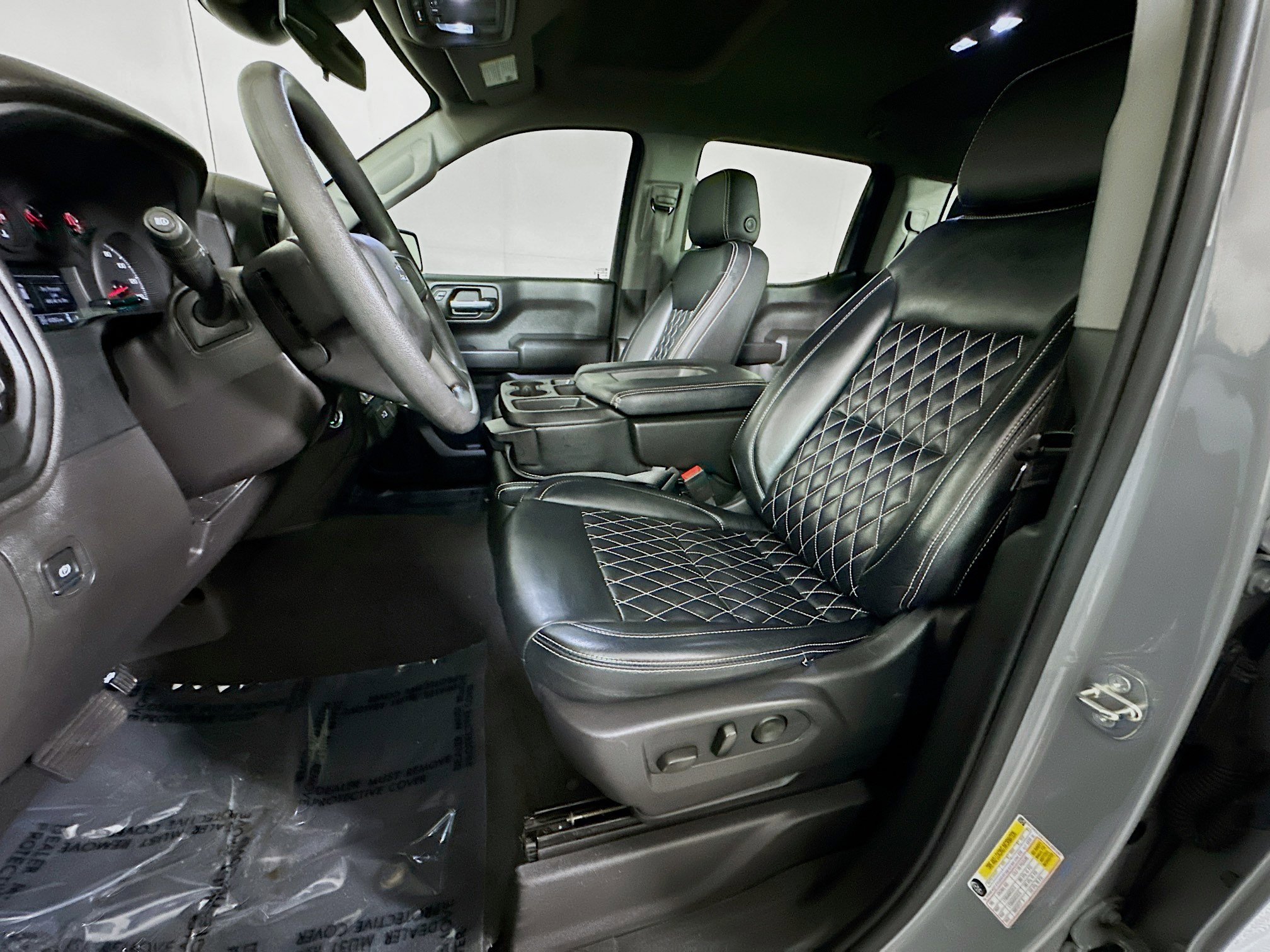 Used 2024 Chevrolet Silverado 1500 Custom Trail Boss w/ LPO, Dark Essentials Package AWD/4WD image 12