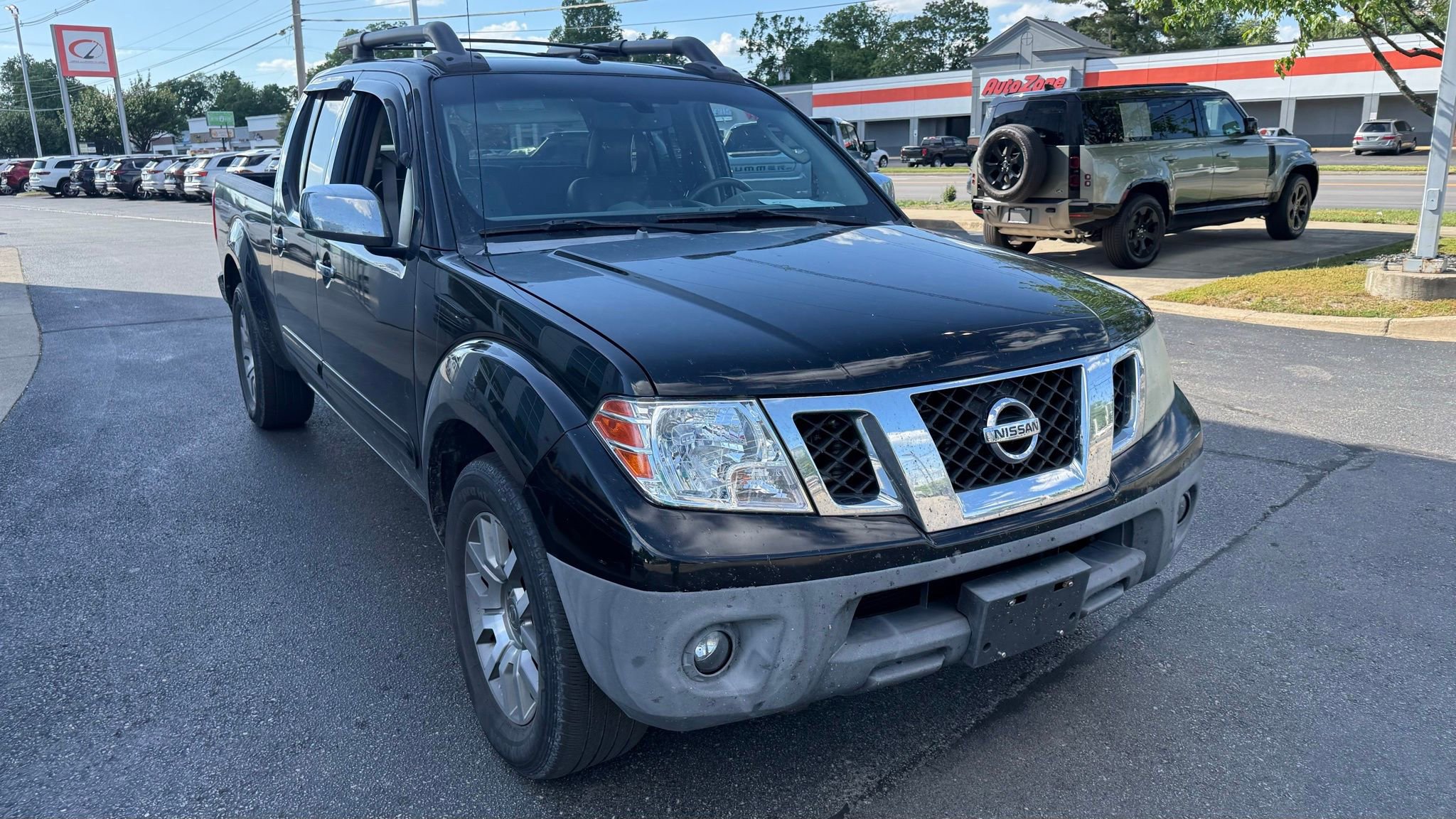 Used 2009 Nissan Frontier LE w/ LE Value Truck Pkg AWD/4WD image 5