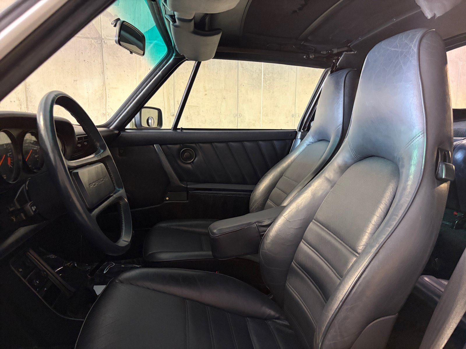 Used 1987 Porsche 911 Carrera RWD image 4