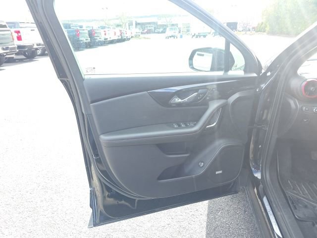 Used 2021 Chevrolet Blazer RS w/ Enhanced Convenience Package image 7