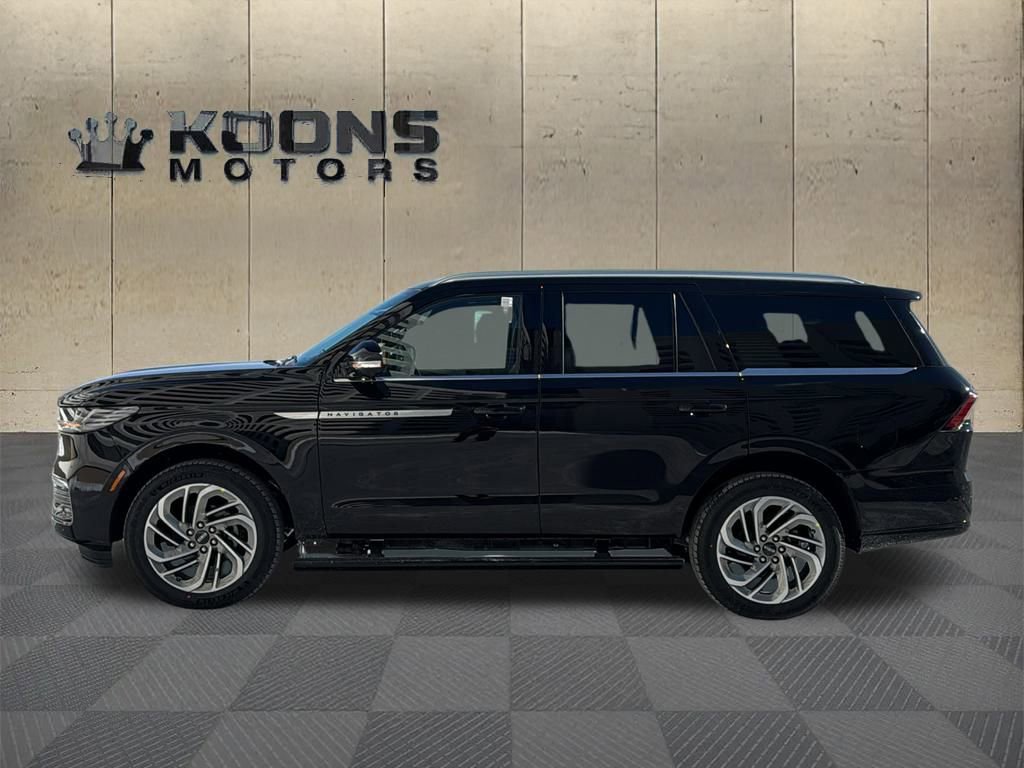 New 2026 Lincoln Navigator Reserve AWD/4WD image 2