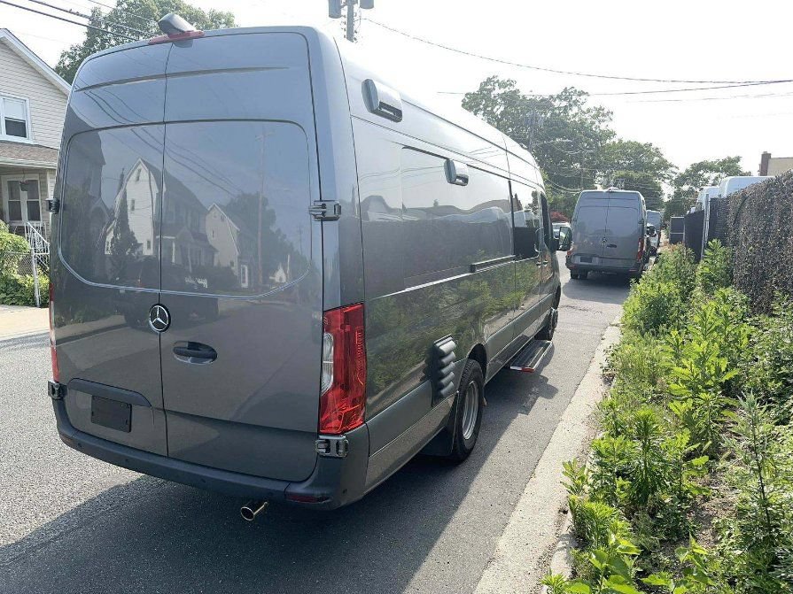 Used 2022 Mercedes-Benz Sprinter 4500 w/ Parking Package image 3