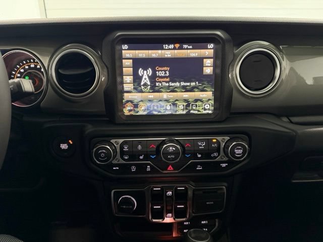 Used 2023 Jeep Wrangler Unlimited Sahara w/ Cold Weather Group AWD/4WD image 15