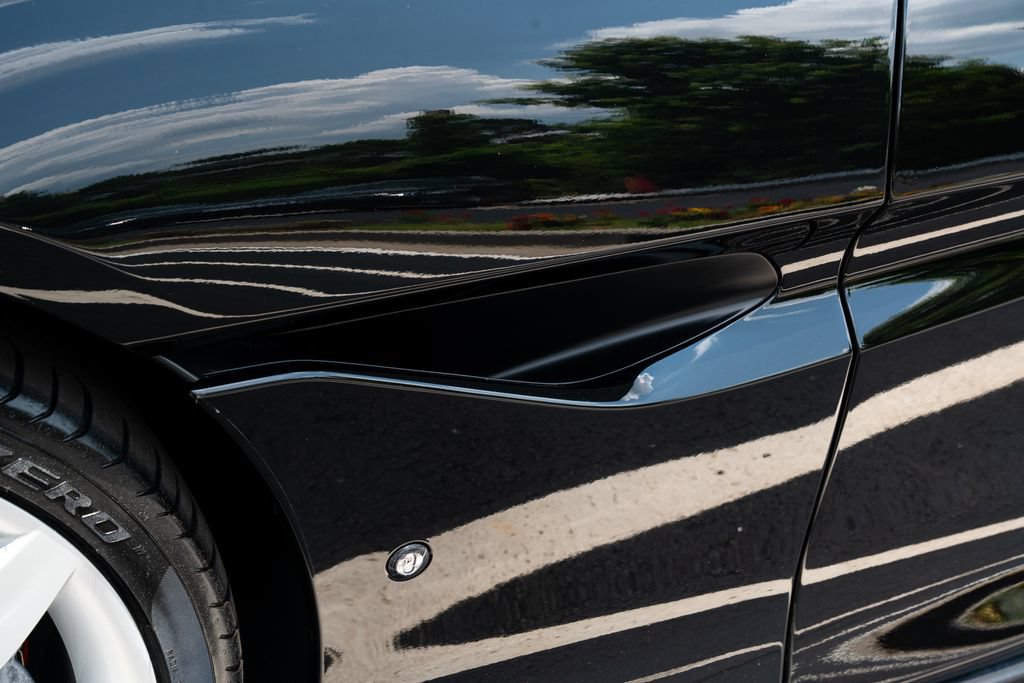 Used 2019 Ferrari Portofino RWD image 25