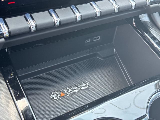 New 2026 GMC Yukon AT4 w/ AT4 Premium Plus Package AWD/4WD image 34