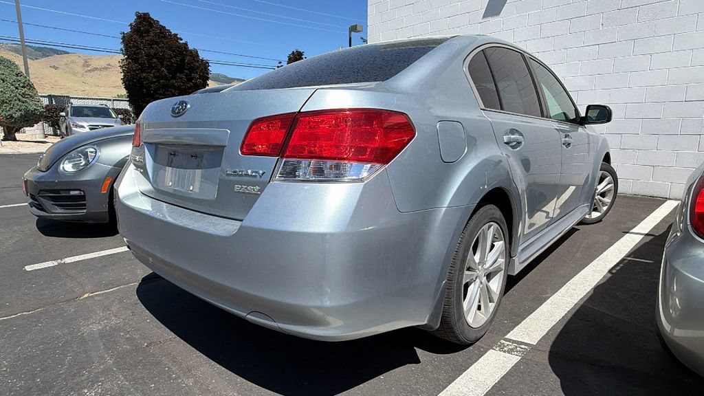 Used 2013 Subaru Legacy 2.5i Premium AWD/4WD image 2